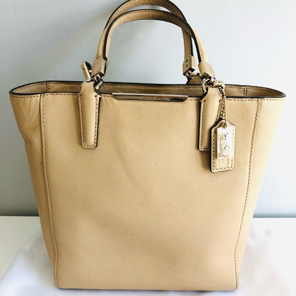 Coach saffiano mini tote crossbody bag - Picture 2 of 9
